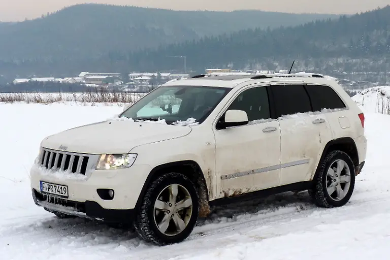 Jeep-Grand-Cherokee-28-12-2010-14-31-36