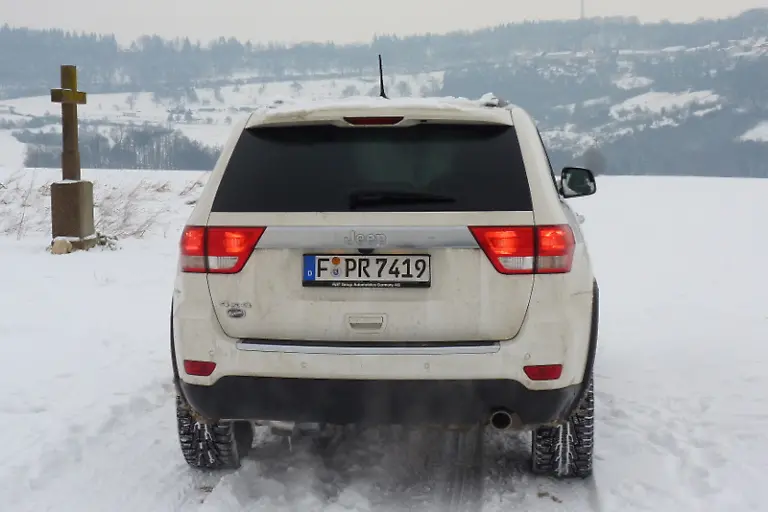 Jeep-Grand-Cherokee-28-12-2010-14-31-58