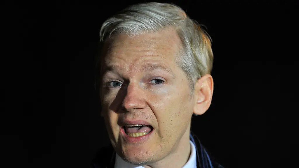 2011-02-08T185724Z-01-SLP104-RTRMDNP-3-WIKILEAKS-ASSANGE-JPG6599759640470837527