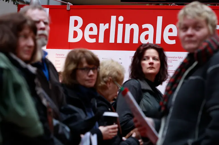 2011-02-07T131138Z-01-TPE16-RTRMDNP-3-GERMANY-JPG7768356464103044532