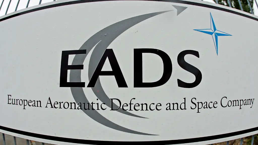 250907BER619-250907BER619-jpg6126699608395813301