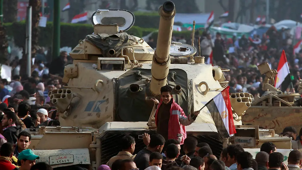 2011-02-08T143802Z-01-YAN01-RTRMDNP-3-EGYPT-PROTEST-JPG180756121912920155