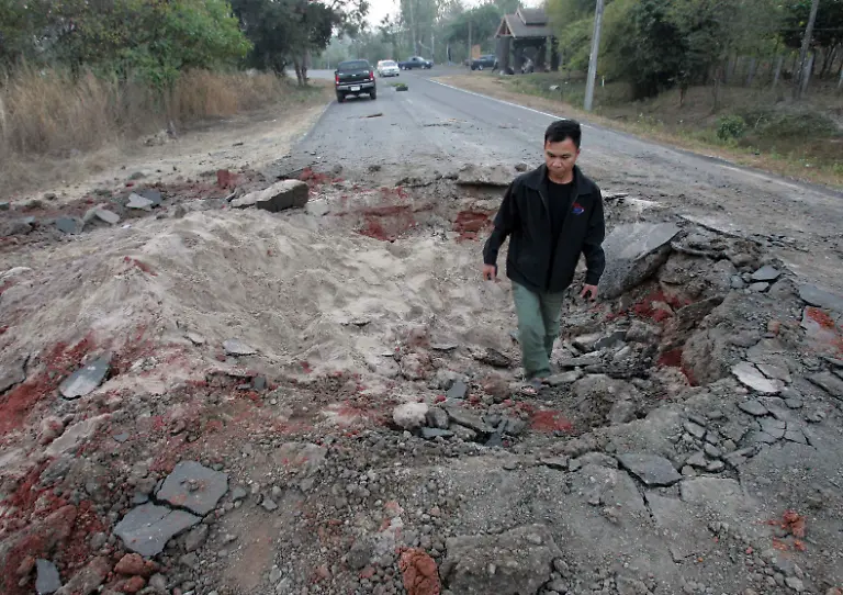 1297063945-jpg1439760518635356237