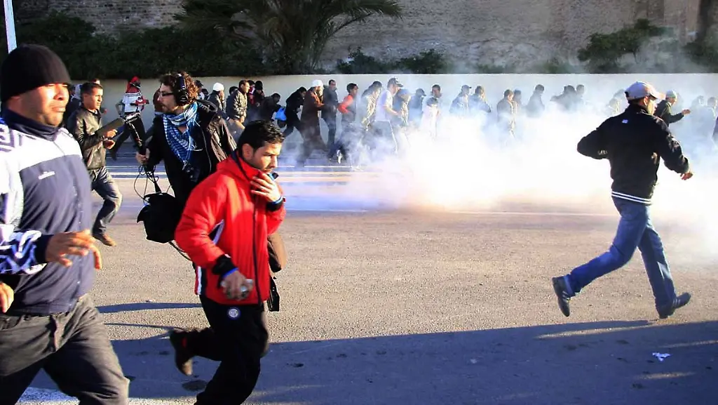 2vum1934-jpg2704842355289092341