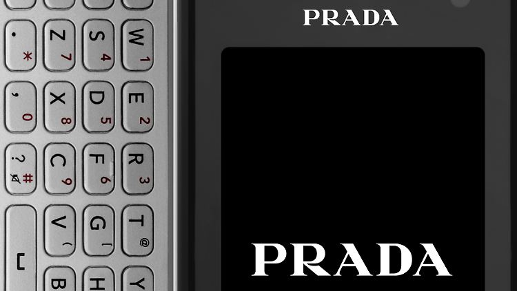 Bei LG hat sogar das aktuelle KF900 Prada II eine preisliche Talfahrt mit einem Gefälle von 20% hingelegt.