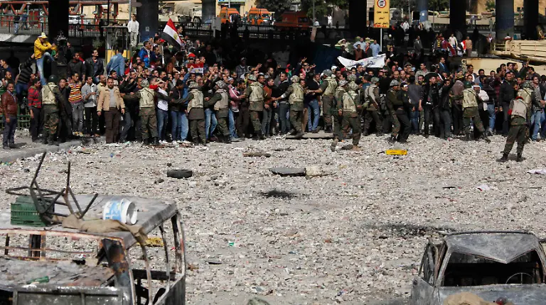 2011-02-03T134244Z-01-CAI28-RTRMDNP-3-EGYPT-PROTEST-JPG3989763390328459656