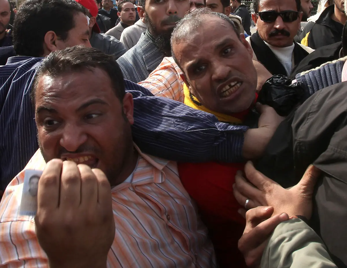 2011-02-03T110154Z-01-CAI06-RTRMDNP-3-EGYPT-JPG3166385790715880703