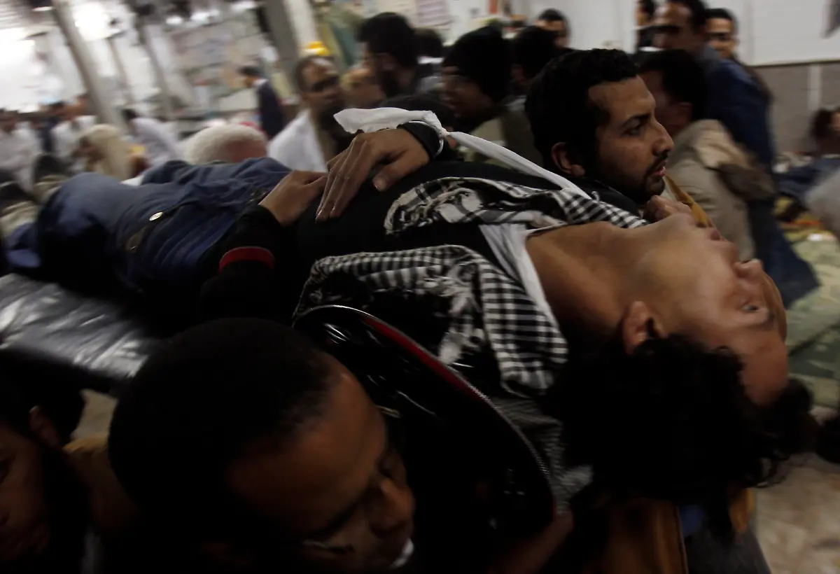 2011-02-02T231111Z-01-AMR52-RTRMDNP-3-EGYPT-JPG3379997349667649491