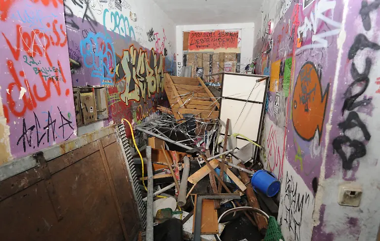 020211HEF118-020211HEF118-jpg5285365441797926913