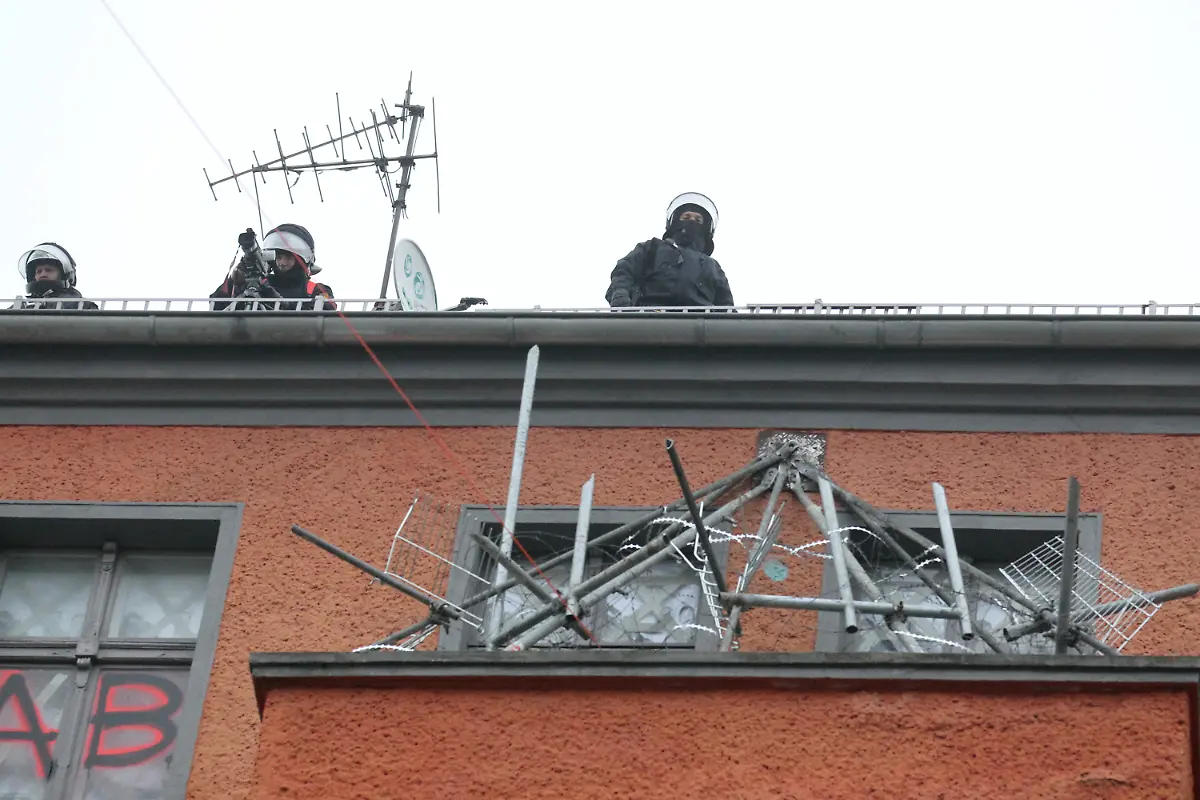 2vxm4528-jpg3828920157944589685