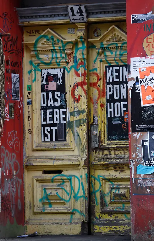 2011-02-01T145315Z-01-TOB09-RTRMDNP-3-GERMANY-JPG4975263624784753965