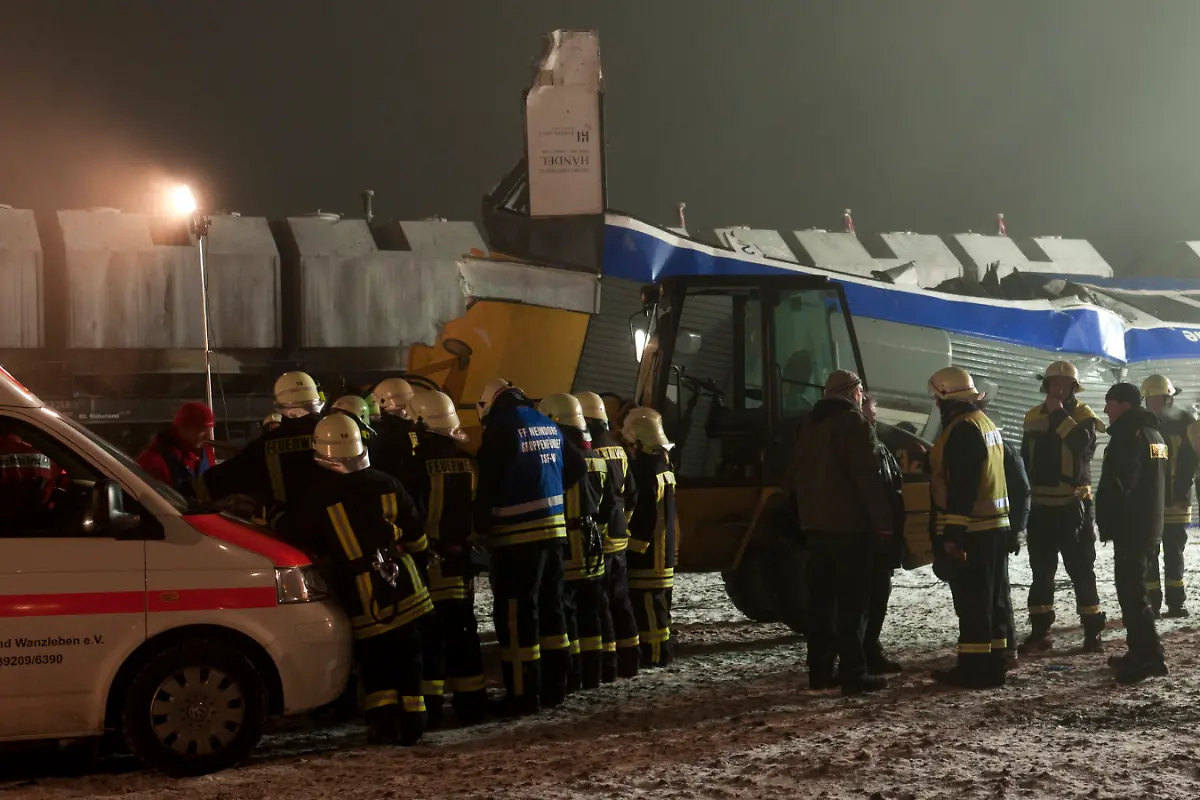 300111hal112-300111hal112-jpg3424546711652146848