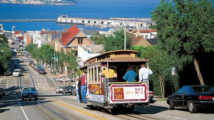 Touristen können wieder alle drei Cable Car Linien nutzen.