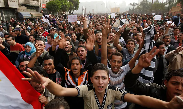 2011-01-29T144208Z-01-ASM02-RTRMDNP-3-EGYPT-JPG6930074553682340109