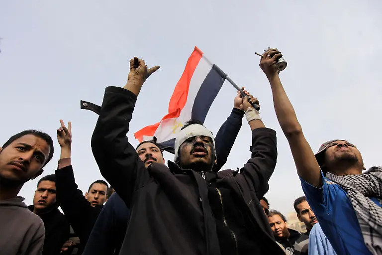 Mideast-Egypt-Protest-AXLP131-jpg2821972956382265703