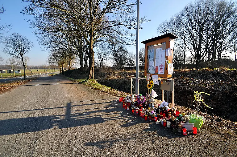 2vud0052-jpg6401610074094060087