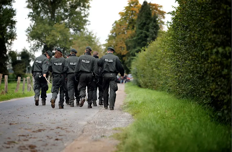 260910ESS110-260910ESS110-jpg8077097756613503828