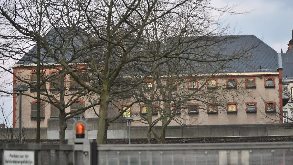 2vtt5554-jpg8710361332957326143