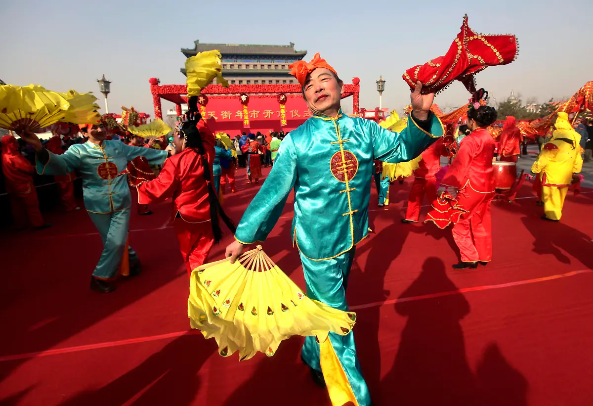 2011-01-26T104555Z-01-PEK304-RTRMDNP-3-CHINA-JPG6017988042288031421