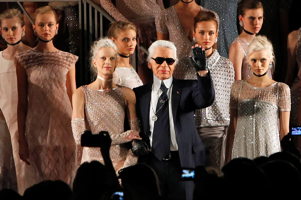 France-Fashion-Haute-Couture-XFM102-jpg7840044991637298566