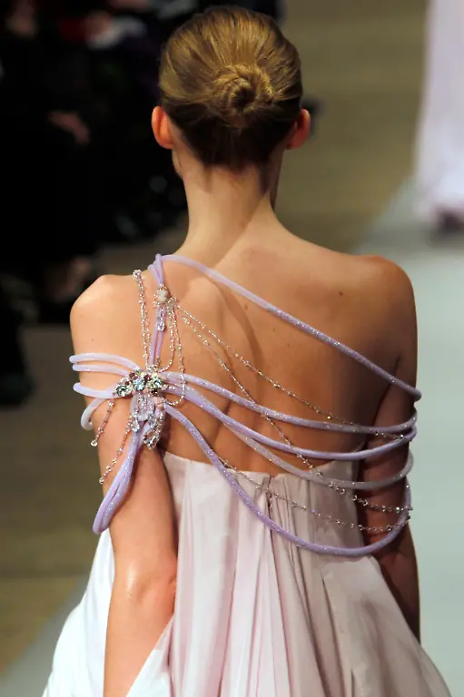 France-Fashion-Haute-Couture-XFM104-jpg7654785205243067645