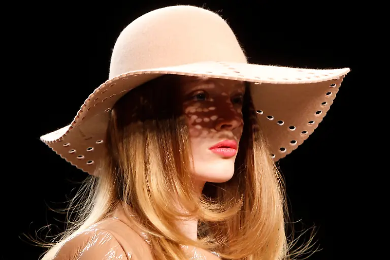 Germany-Berlin-Fashion-Week-MSC107-jpg201500378918406584