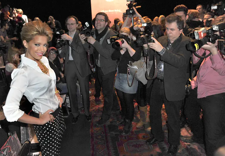 2voc1008-jpg2126048021254323604