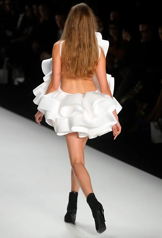 190111BER830-190111BER830-jpg4401983723020219036