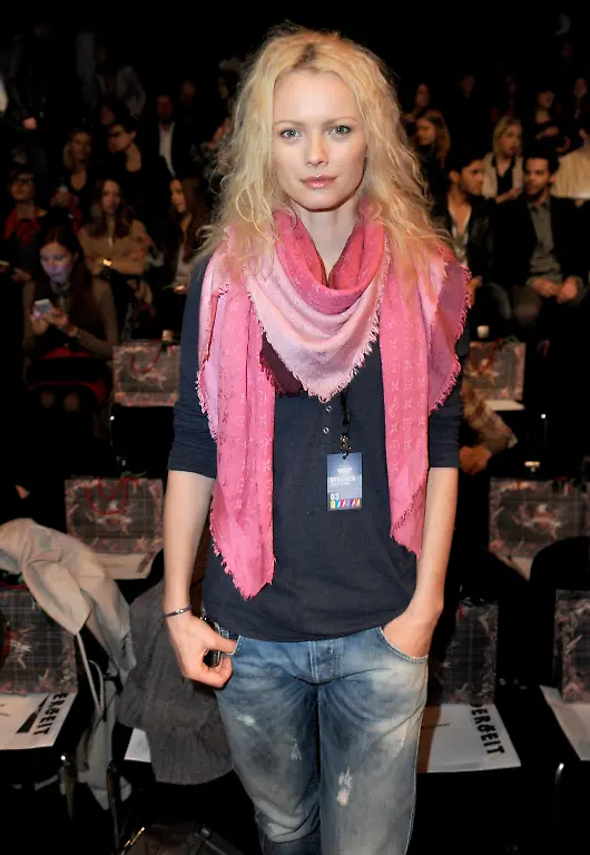 2voc1149-jpg4219330390288833089