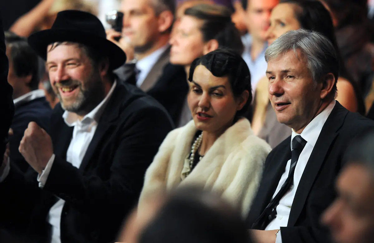 2vnx2758-jpg4423161099249885159