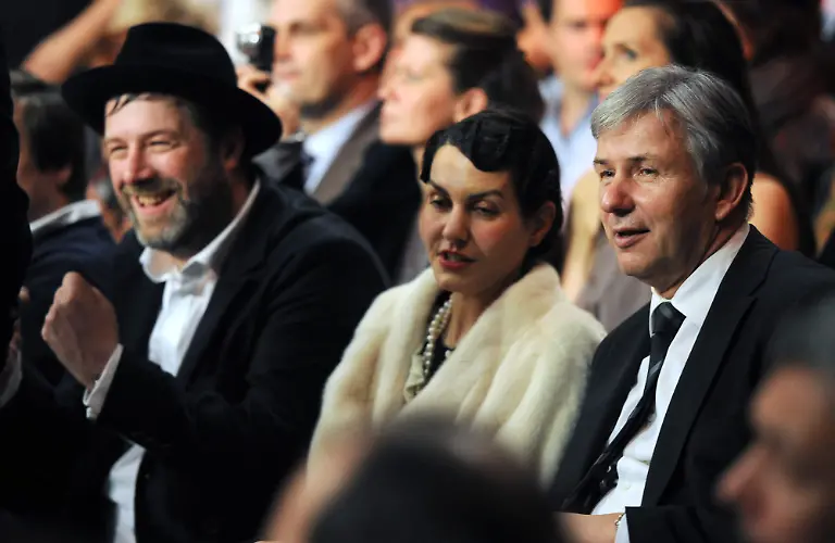 2vnx2758-jpg4423161099249885159