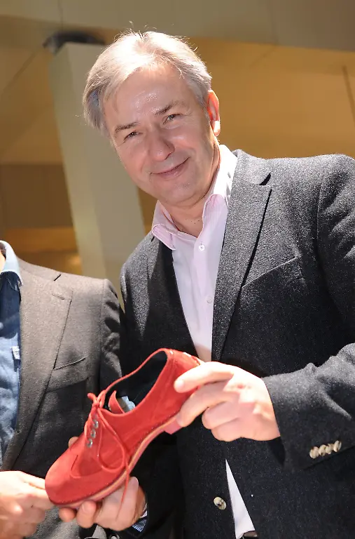 2vod2438-jpg8645856584977609047