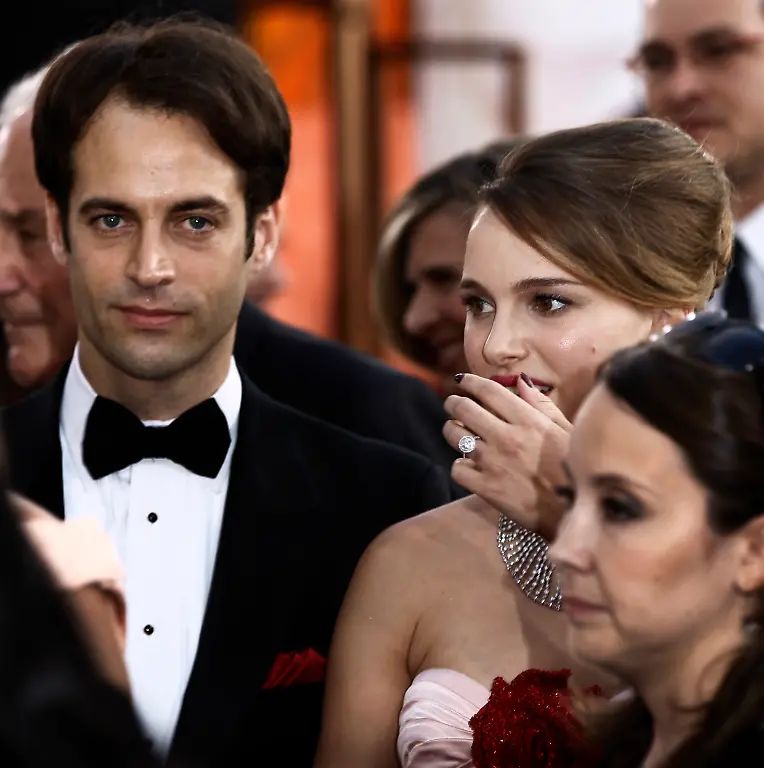 Golden-Globe-Awards-Arrivals-CASM160-jpg7878059832385076744