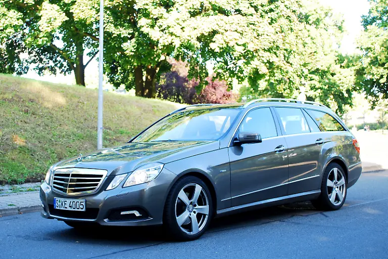 Mercedes-E-Klasse-T-Modell-31-08-2010-09-40-39