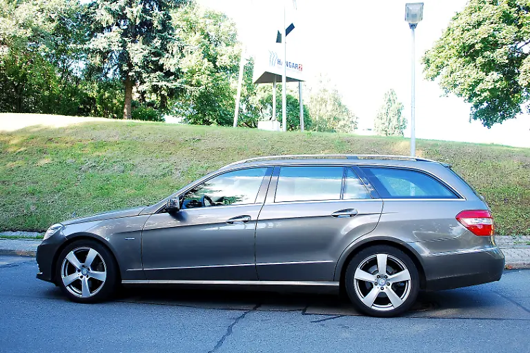 Mercedes-E-Klasse-T-Modell-31-08-2010-09-40-25