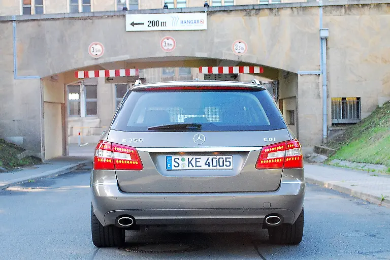 Mercedes-E-Klasse-T-Modell-31-08-2010-09-39-30