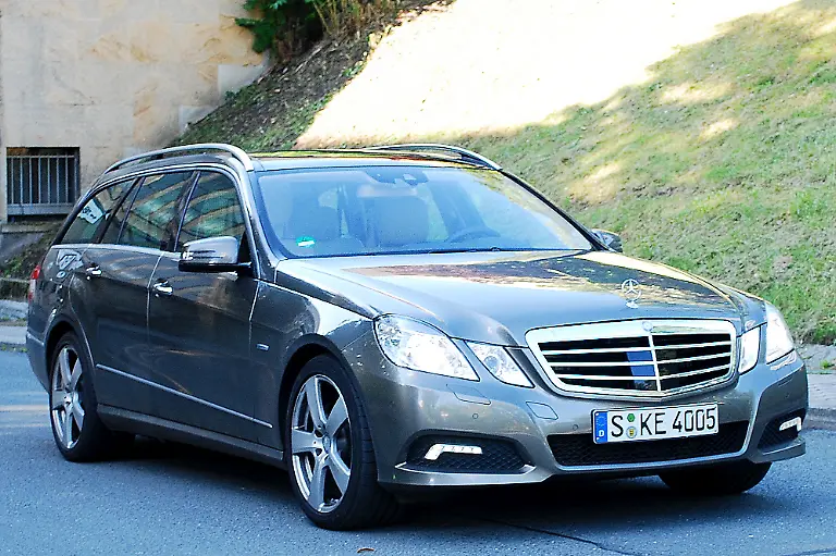 Mercedes-E-Klasse-T-Modell-31-08-2010-09-38-05
