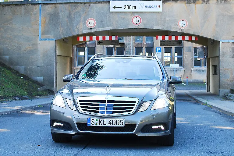 Mercedes-E-Klasse-T-Modell-31-08-2010-09-37-57