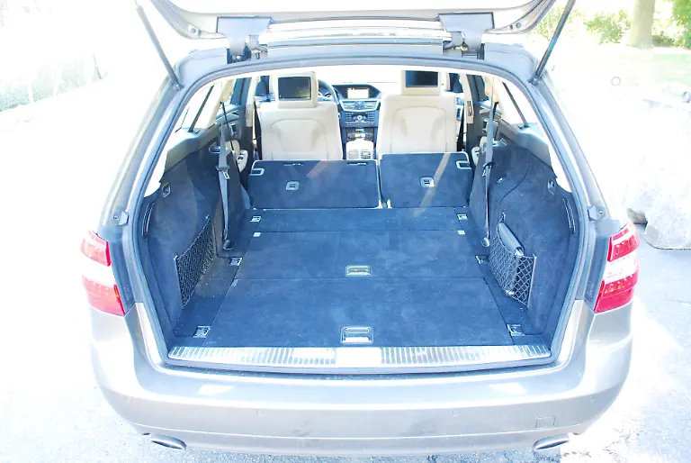 Mercedes-E-Klasse-T-Modell-31-08-2010-09-33-05