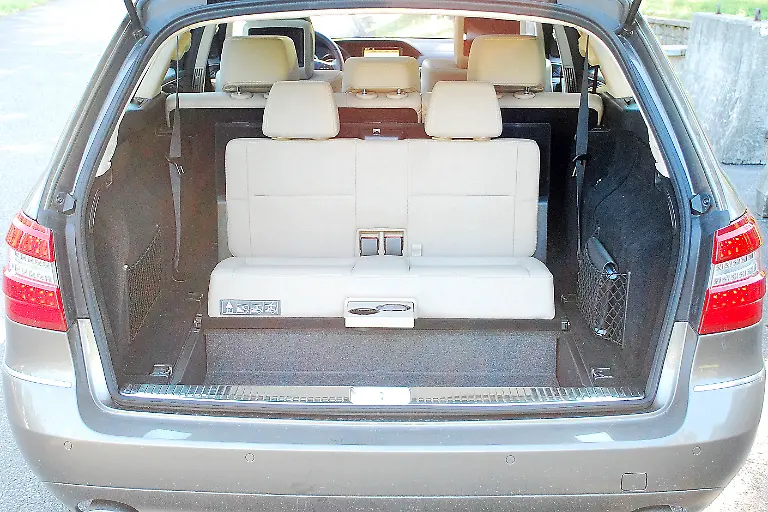 Mercedes-E-Klasse-T-Modell-31-08-2010-09-30-56
