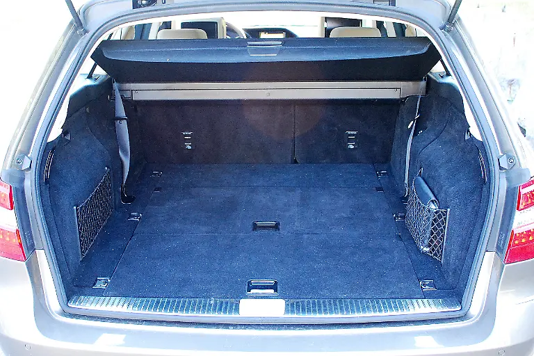 Mercedes-E-Klasse-T-Modell-31-08-2010-09-28-42