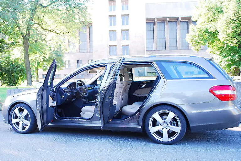 Mercedes-E-Klasse-T-Modell-31-08-2010-09-25-18