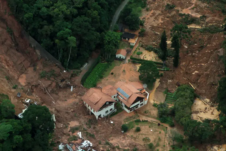 Brazil-Flooding-XSI104-jpg6205819108254203955