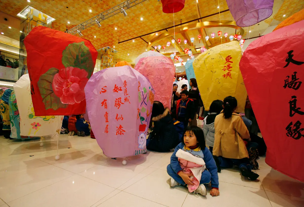 2011-01-13T095951Z-01-HKG02-RTRMDNP-3-CHINA-JPG1289364956297521711