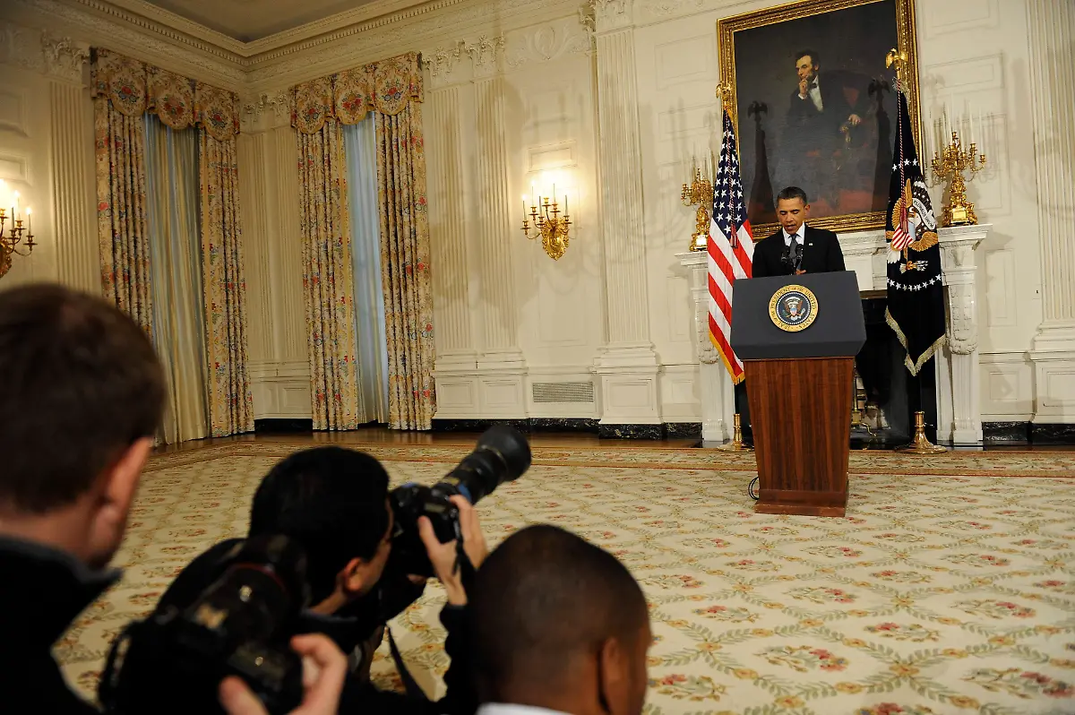 2011-01-08T225512Z-01-WAS914-RTRMDNP-3-OBAMA-JPG5039159163831838824