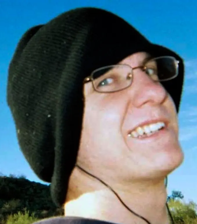 2011-01-09T014548Z-01-WAS98-RTRMDNP-3-USA-SHOOTING-SUSPECT-JPG8964388822370332811