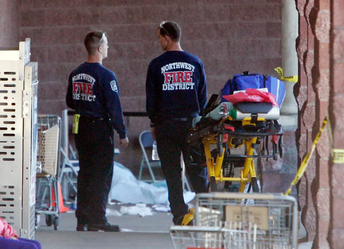 1294518370025-Congresswoman-Shot-AZTUS103-jpg7718393624261779244