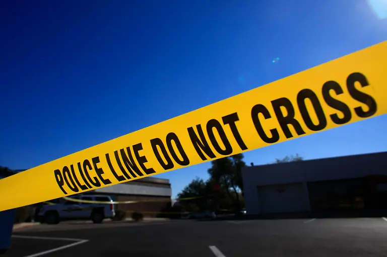 2011-01-08T223956Z-01-ET407-RTRMDNP-3-USA-SHOOTING-CONGRESSWOMAN-JPG5958639760485539877