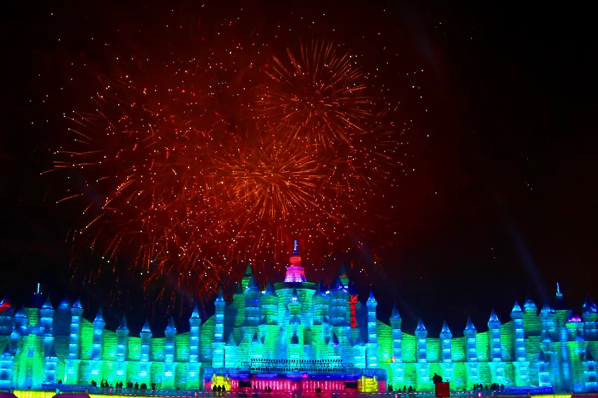 China-Ice-Snow-Festival-XAY804-jpg5943049371033348525