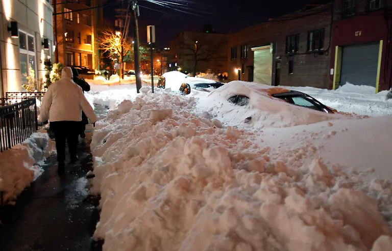 2010-12-28T004704Z-01-HOB30-RTRMDNP-3-USA-WEATHER-JPG5022923675271913735